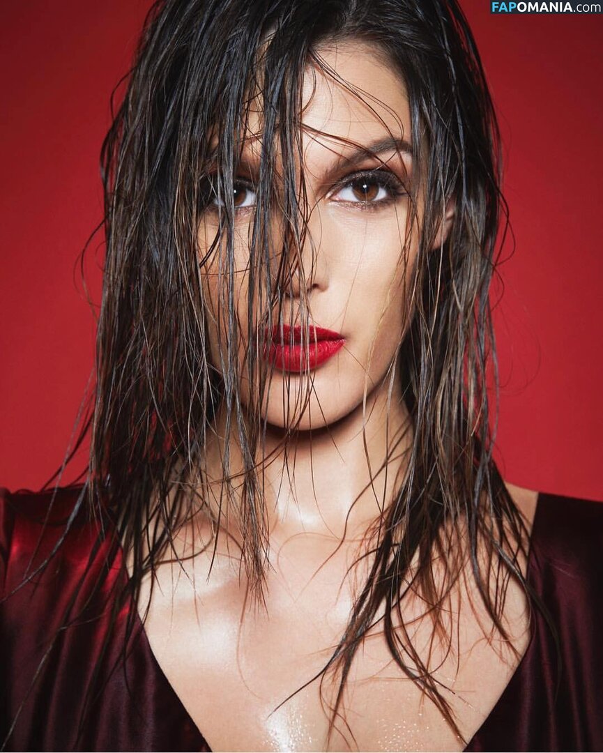 Iris Mittenaere / irismittenaere / summerxiris Meztelen OnlyFans  Kikerült fotó #7