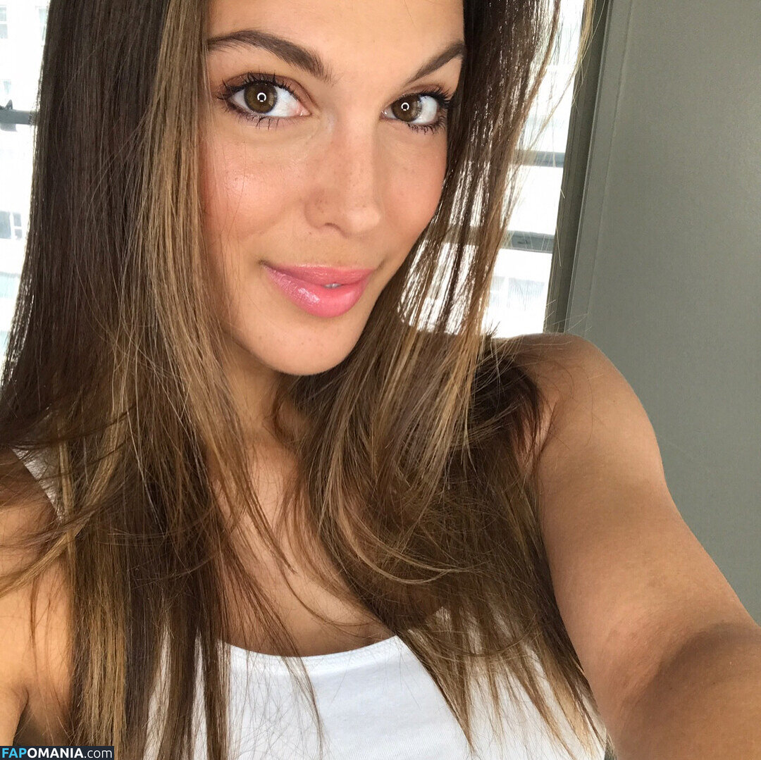 Iris Mittenaere / irismittenaere / summerxiris Meztelen OnlyFans  Kikerült fotó #11