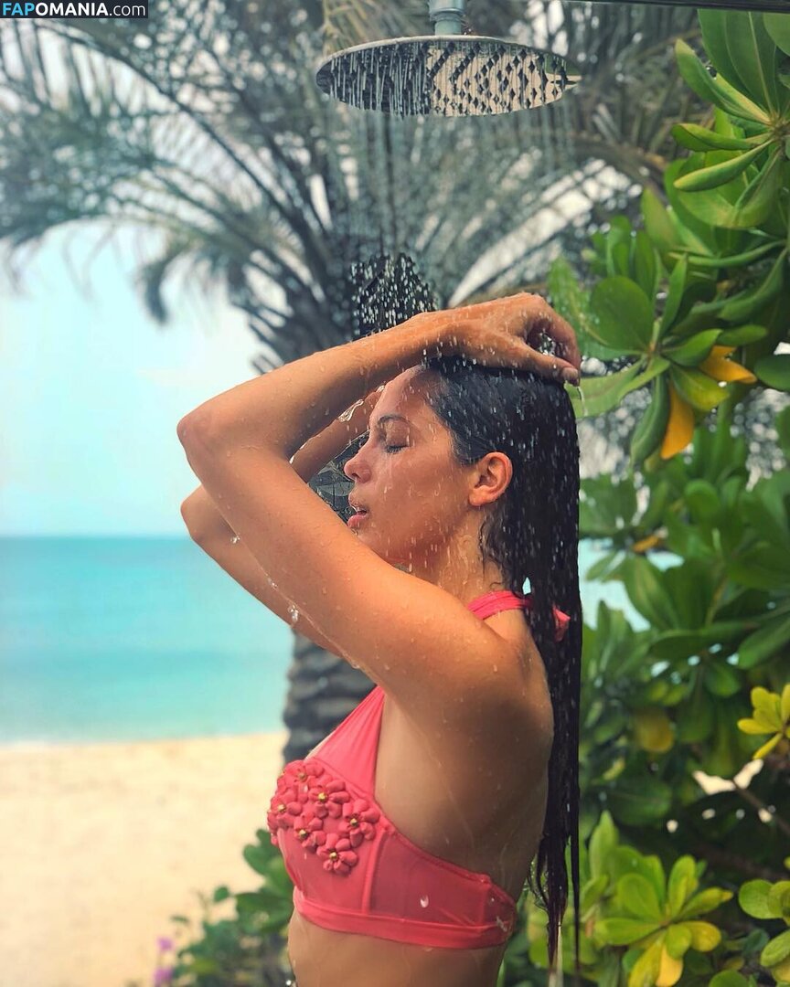 Iris Mittenaere / irismittenaere / summerxiris Meztelen OnlyFans  Kikerült fotó #25