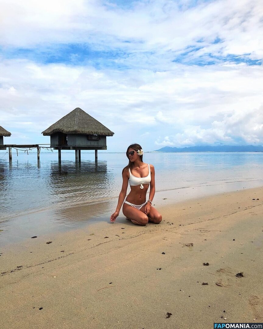 Iris Mittenaere / irismittenaere / summerxiris Meztelen OnlyFans  Kikerült fotó #27
