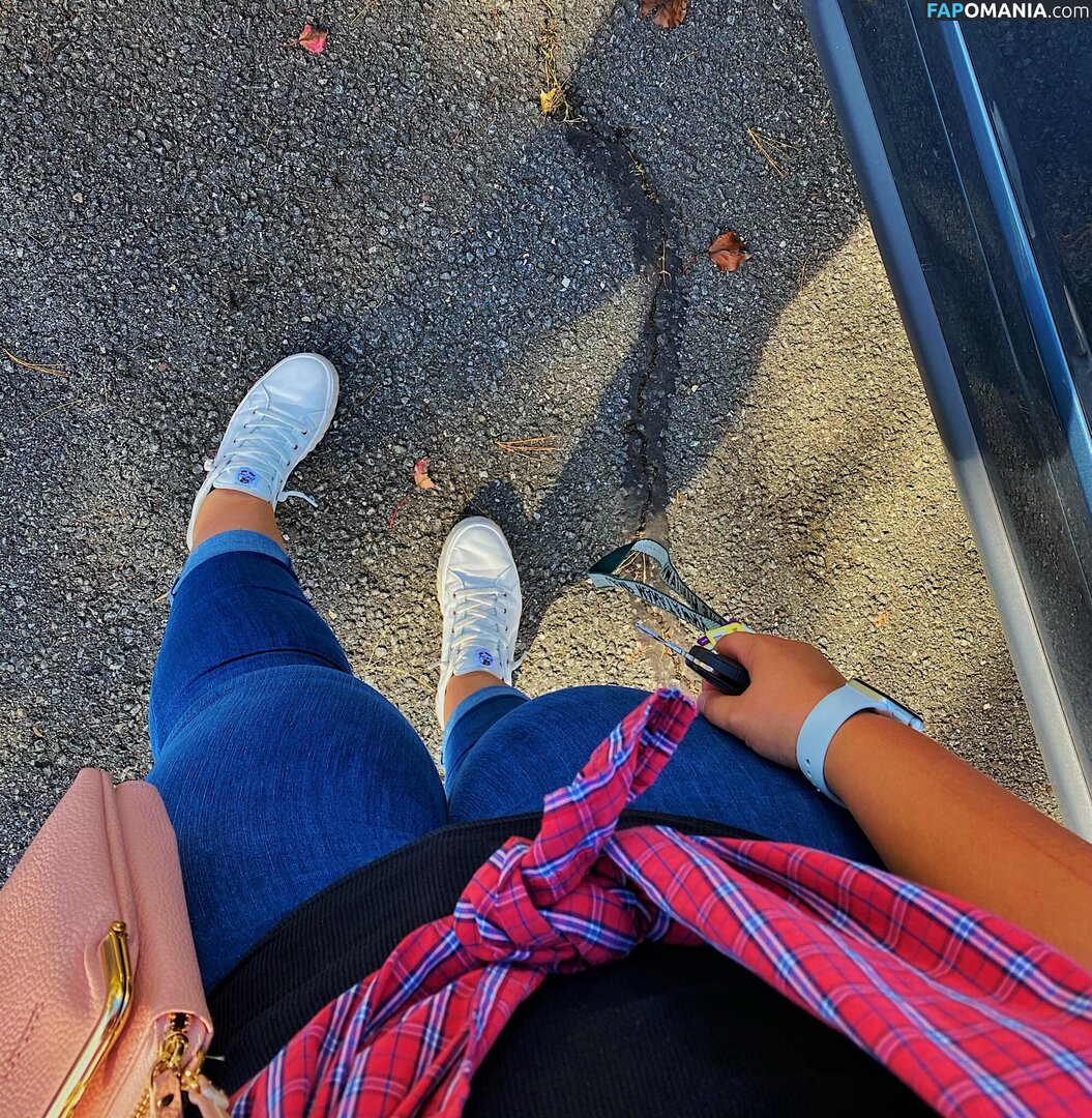 ibmruth / isa.belle.___ Meztelen OnlyFans  Kikerült fotó #6
