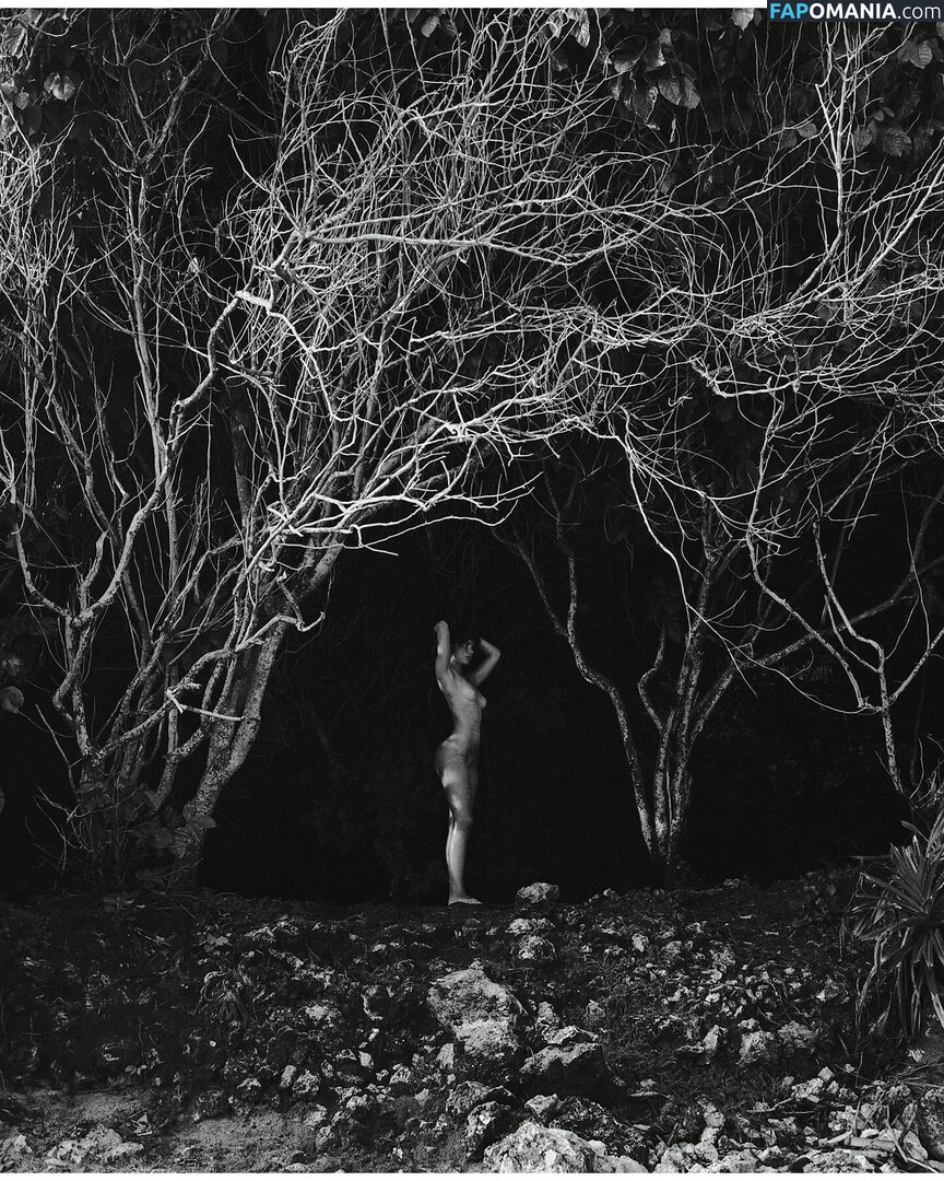 Isabel Kashi / https: / isabelkashi Meztelen OnlyFans  Kikerült fotó #7