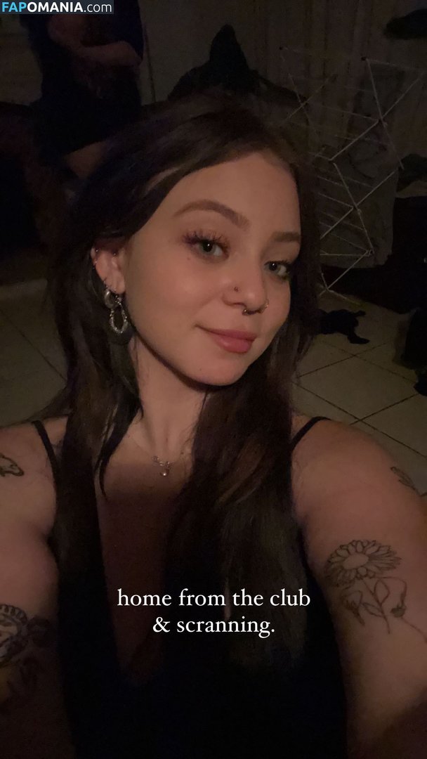 Isabella Dorta / isabelladortapoetry444 Meztelen OnlyFans  Kikerült fotó #17