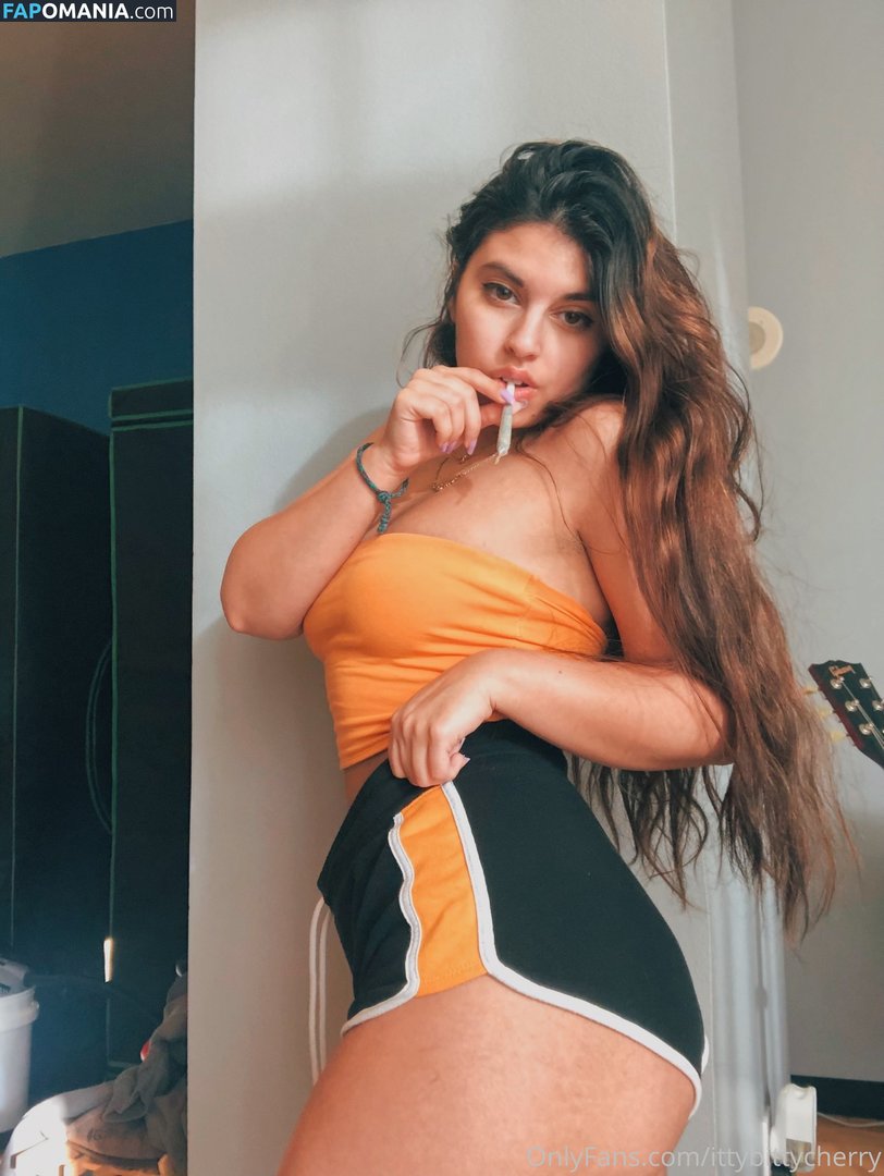 ittybittycherry Meztelen OnlyFans  Kikerült fotó #29