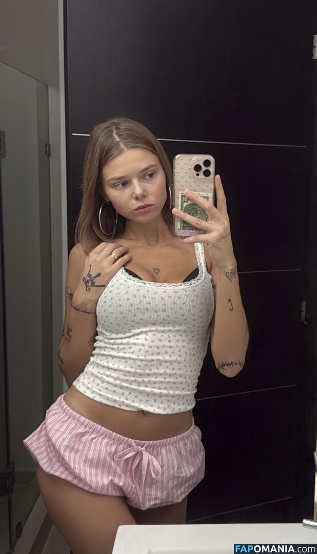 Ivasimmetria Meztelen OnlyFans  Kikerült fotó #3