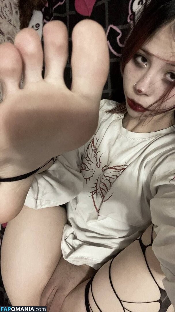 Izolyator Natsuki Meztelen OnlyFans  Kikerült fotó #3