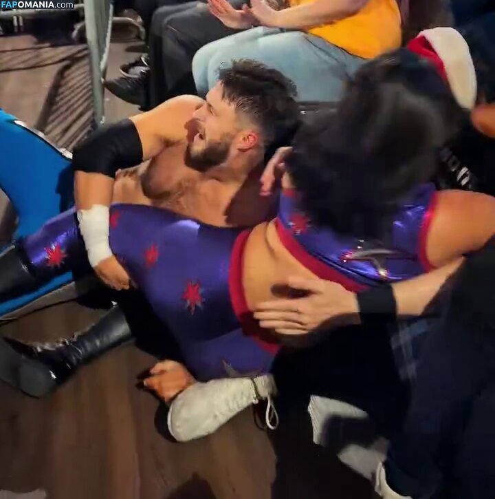 Izzy Moreno  / Izzy Moreno / ItsIzzyMania / itsizzymania Meztelen OnlyFans  Kikerült fotó #4