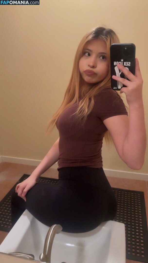 Izzy Rivas / imlizarey / izz1.r Meztelen OnlyFans  Kikerült fotó #6