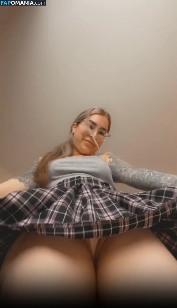 Jen Brett / JenBretty / therealjenbretty Meztelen OnlyFans  Kikerült fotó #817