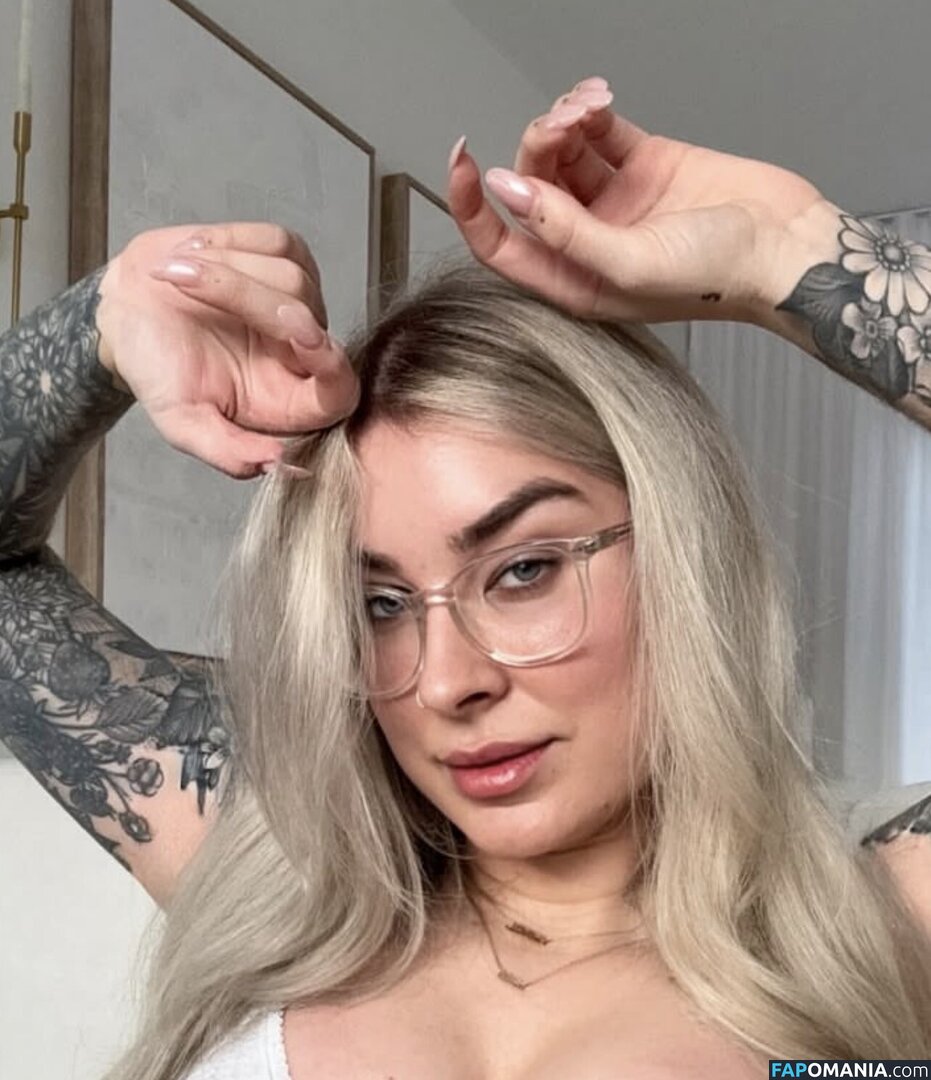 Jen Brett / JenBretty / therealjenbretty Meztelen OnlyFans  Kikerült fotó #855