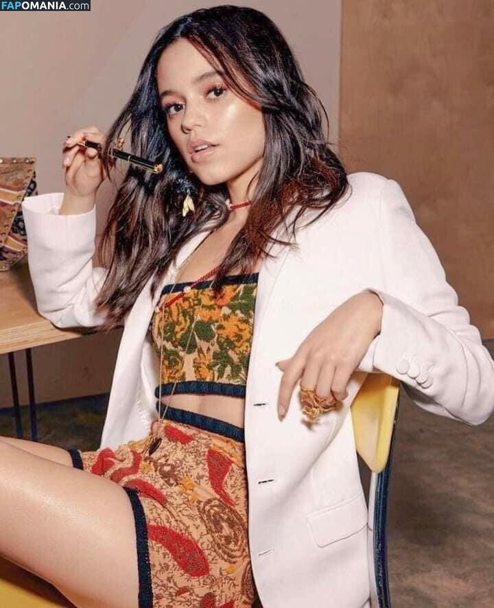 Jenna Ortega / Page / jennaortega Meztelen OnlyFans  Kikerült fotó #14
