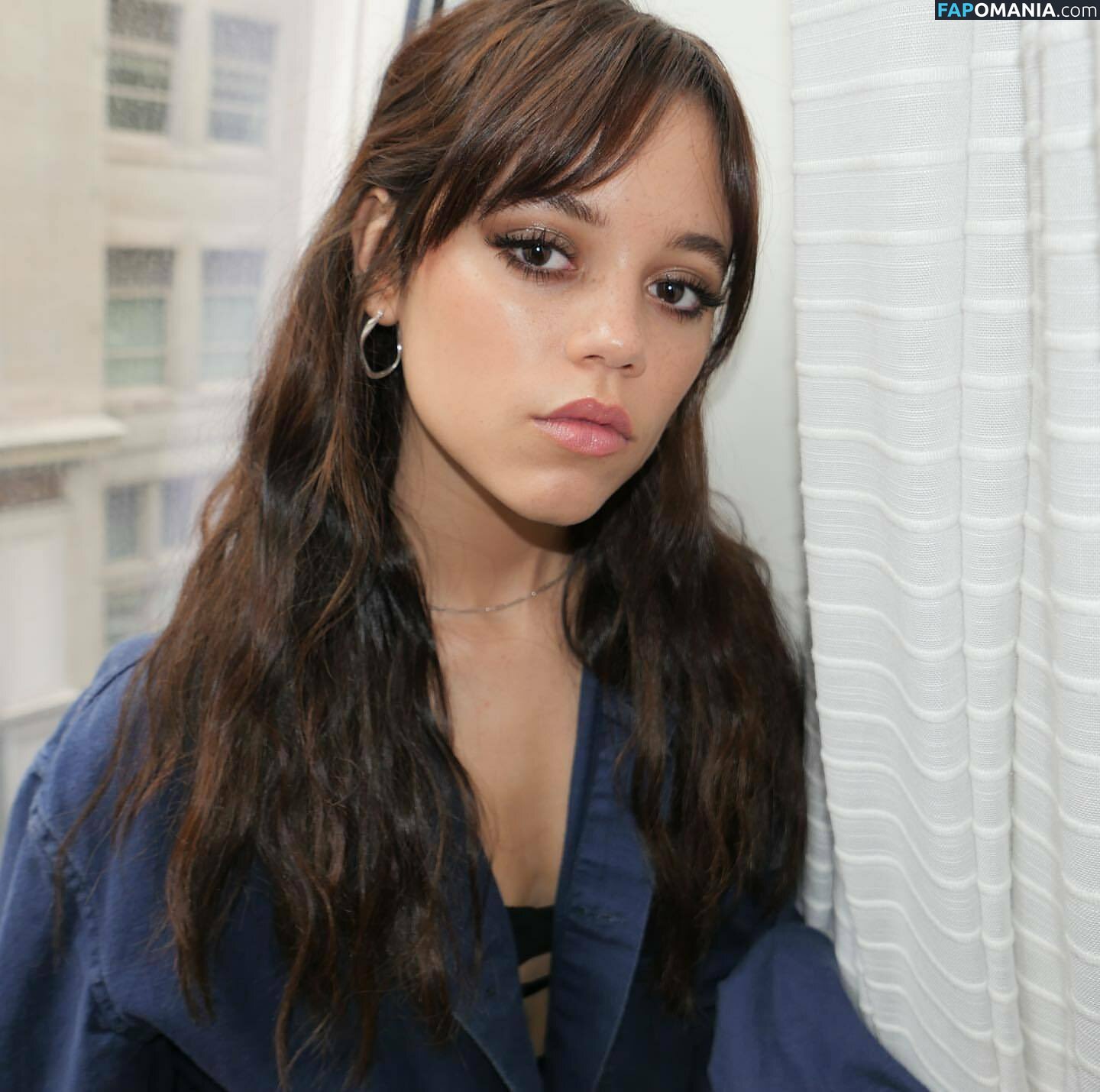 Jenna Ortega / Page / jennaortega Meztelen OnlyFans  Kikerült fotó #86