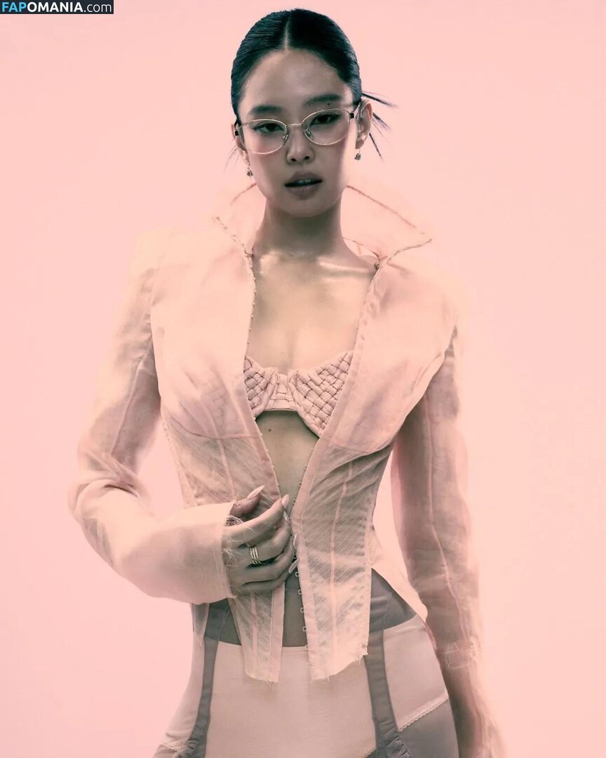 Blackpink / Jennie | BLΛƆKPIИK / jennierubyjane / sheflieshigh Meztelen OnlyFans  Kikerült fotó #512