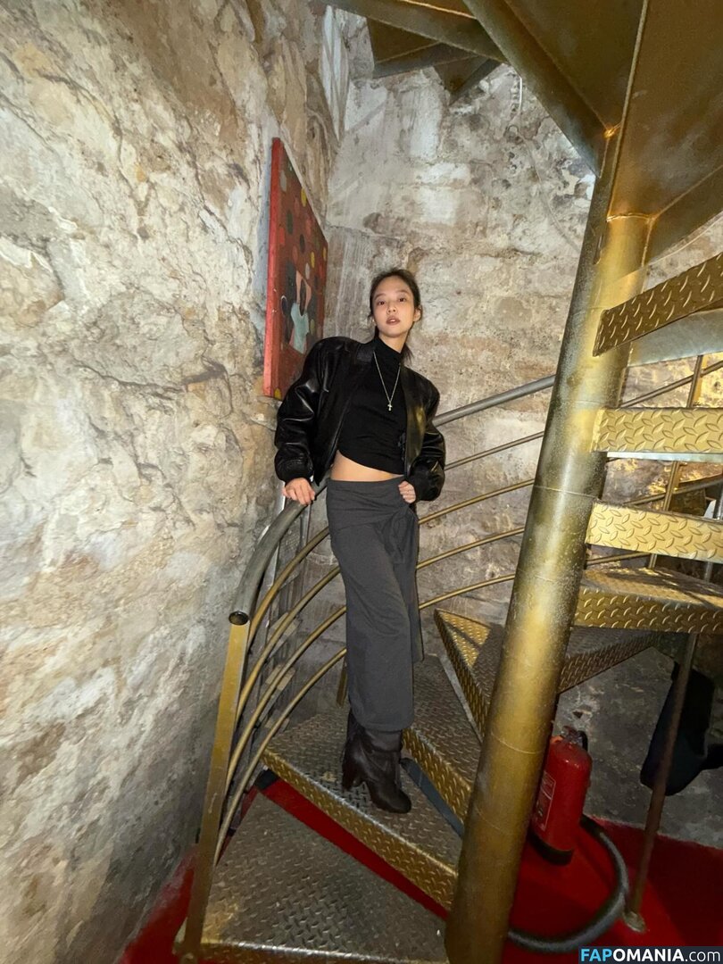 Blackpink / Jennie | BLΛƆKPIИK / jennierubyjane / sheflieshigh Meztelen OnlyFans  Kikerült fotó #523
