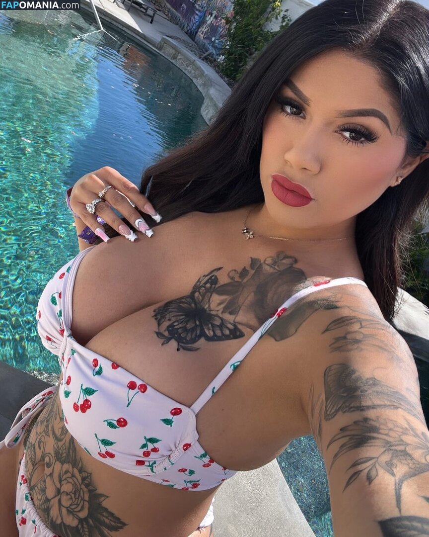 Jessica Elliott / Jessica Estrada / https: / jesslilyelliott / pinky_von_tease / pinkyvont Meztelen OnlyFans  Kikerült fotó #2