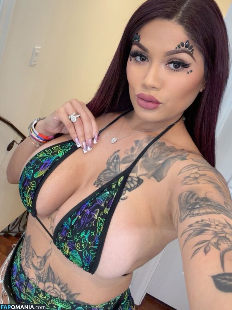 Jessica Elliott / Jessica Estrada / https: / jesslilyelliott / pinky_von_tease / pinkyvont Meztelen OnlyFans  Kikerült fotó #10