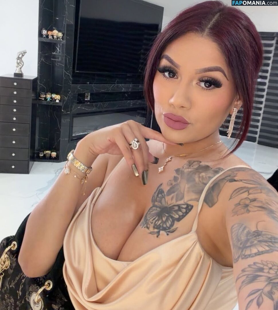 Jessica Elliott / Jessica Estrada / https: / jesslilyelliott / pinky_von_tease / pinkyvont Meztelen OnlyFans  Kikerült fotó #13