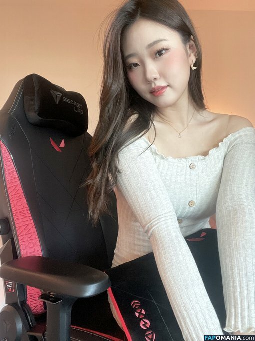 AGirlAndAGame / Jessica / h.yojeong / jessicahkim / jessicanigri Meztelen OnlyFans  Kikerült fotó #556