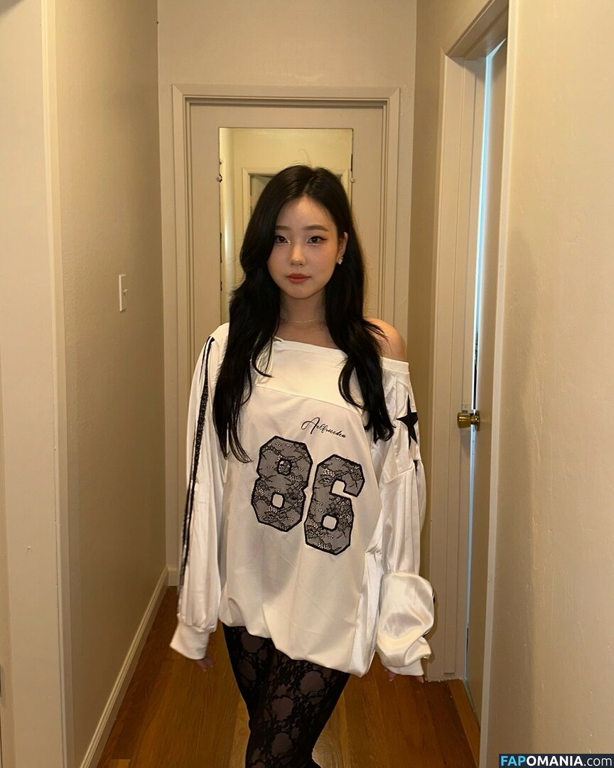 AGirlAndAGame / Jessica / h.yojeong / jessicahkim / jessicanigri Meztelen OnlyFans  Kikerült fotó #884