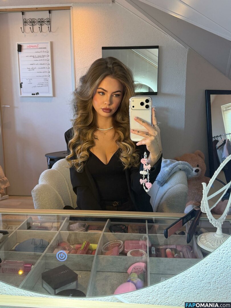 Jill van Hoof / jillgt_jillvanhoof / jillvanhoofx / jillvanhoofxx / jillx / 𝐽𝑖𝑙𝑙 𝑣𝑎𝑛 𝐻𝑜𝑜𝑓 Meztelen OnlyFans  Kikerült fotó #6