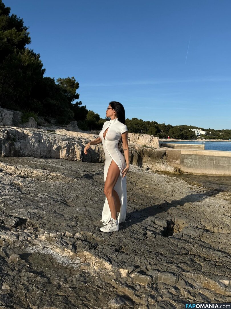 Jovana Djordjevic / callmelolita Meztelen OnlyFans  Kikerült fotó #9