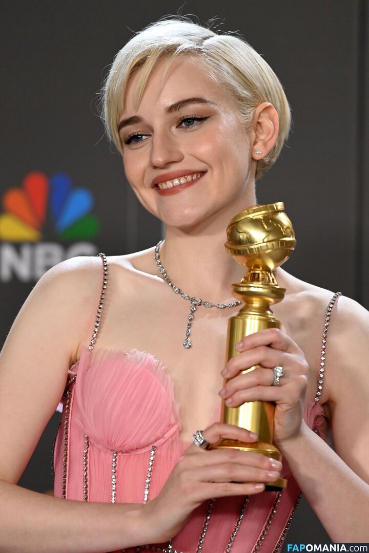 Julia Garner / juliagarnerofficial / ztyg_29 Meztelen OnlyFans  Kikerült fotó #13