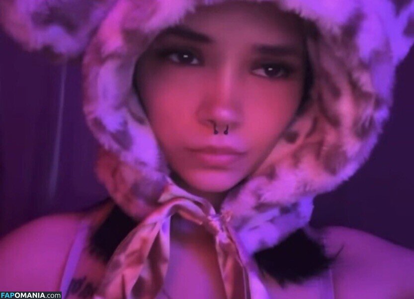 Julia Graham / https: / teasingmoon / teasingmoon... / temptedevil / temptedevil... Meztelen OnlyFans  Kikerült fotó #2