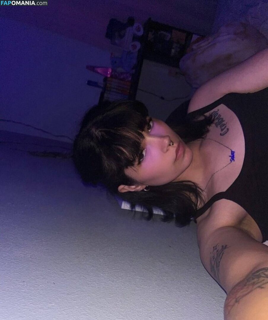Julia Graham / https: / teasingmoon / teasingmoon... / temptedevil / temptedevil... Meztelen OnlyFans  Kikerült fotó #10