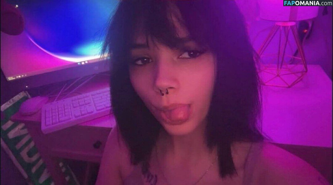 Julia Graham / https: / teasingmoon / teasingmoon... / temptedevil / temptedevil... Meztelen OnlyFans  Kikerült fotó #14