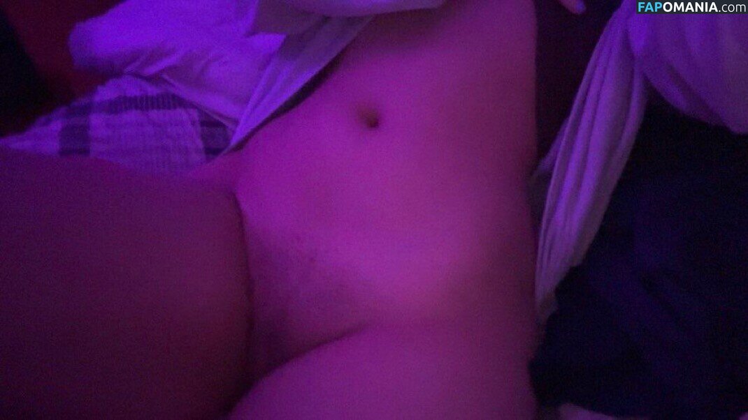 Julia Graham / https: / teasingmoon / teasingmoon... / temptedevil / temptedevil... Meztelen OnlyFans  Kikerült fotó #17