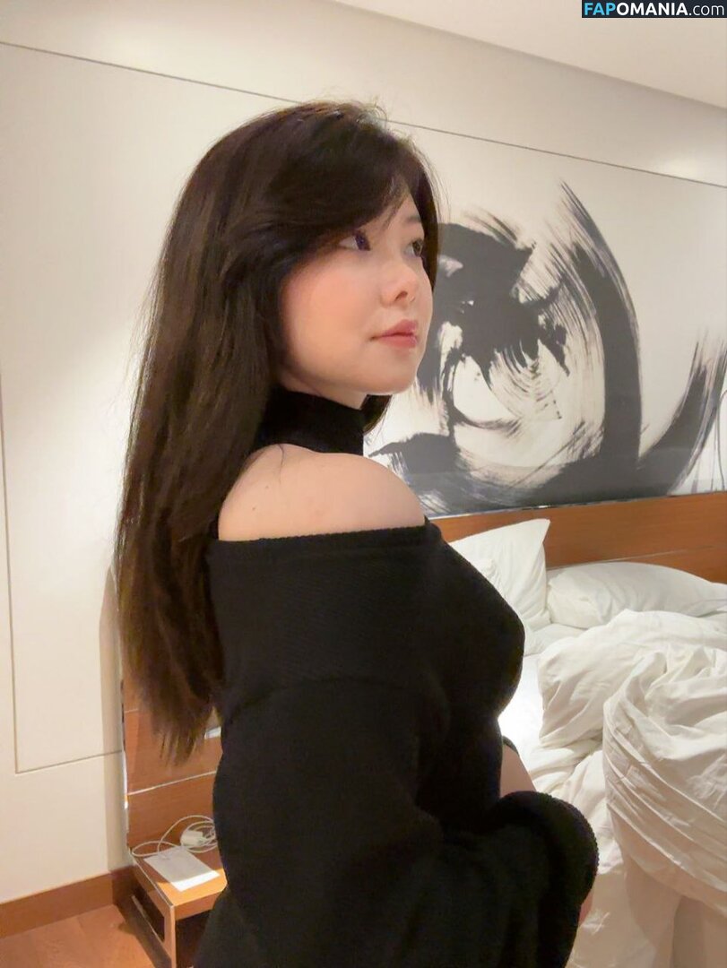 Júlia Nakamura / Mayumi / jumayumin1 Meztelen OnlyFans  Kikerült fotó #1
