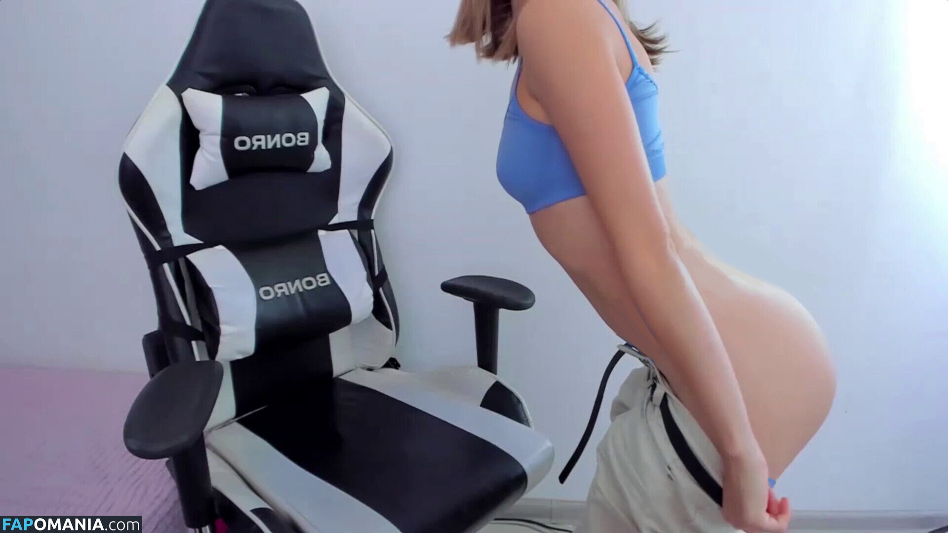 janicecarons / julia_dreams.co / juliadreamsi / juliawoodis / lisamerrins Meztelen OnlyFans  Kikerült fotó #1