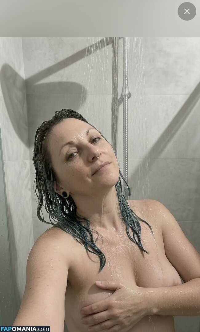 julia_rock_066 / juliarock0666 Meztelen OnlyFans  Kikerült fotó #2