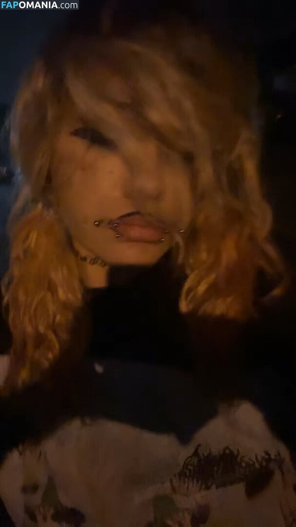 Junkrotica / fetidfetish / u415353059 / vomitjuggler Meztelen OnlyFans  Kikerült fotó #2