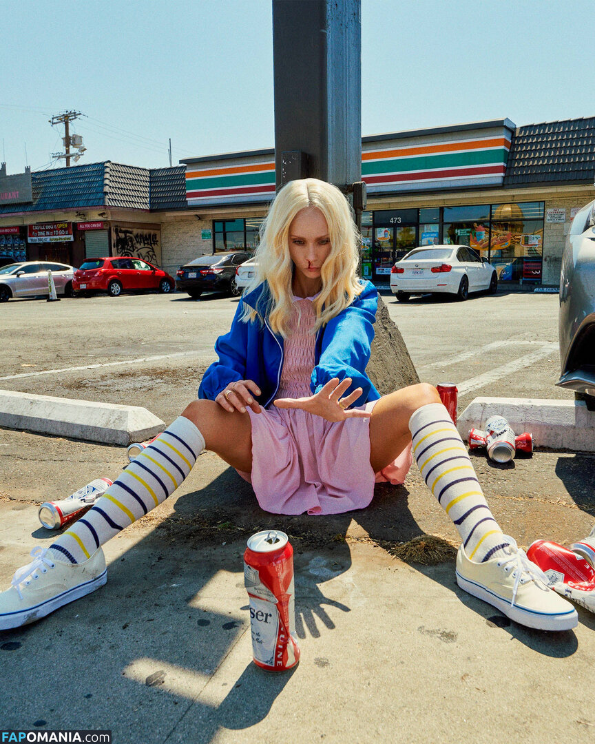 Juno Temple / junotemple Meztelen OnlyFans  Kikerült fotó #12