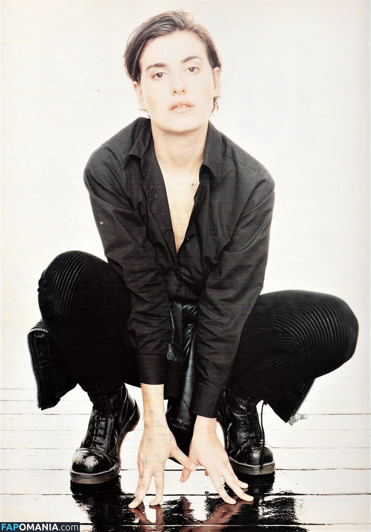 Justine Frischmann Meztelen OnlyFans  Kikerült fotó #2