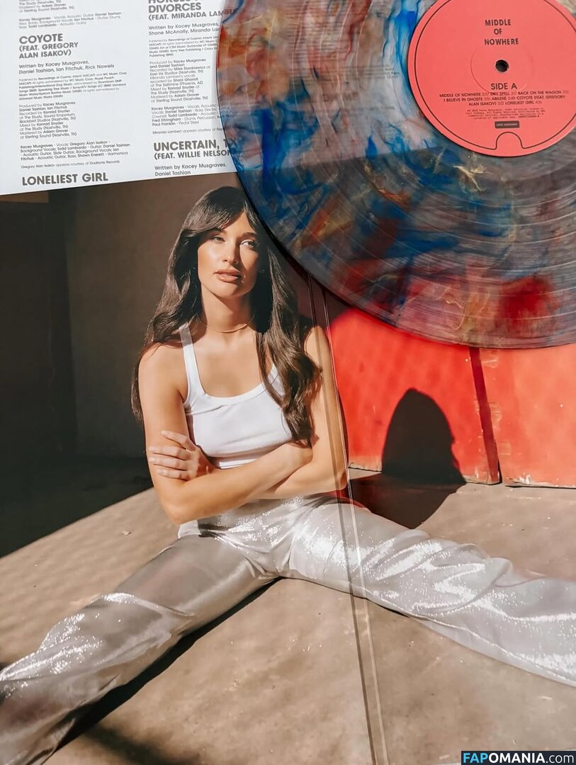 Kacey Musgraves / heavenlyyhazel / spaceykacey Meztelen OnlyFans  Kikerült fotó #14