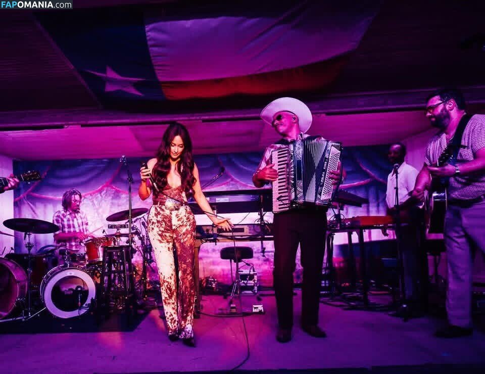 Kacey Musgraves / heavenlyyhazel / spaceykacey Meztelen OnlyFans  Kikerült fotó #35