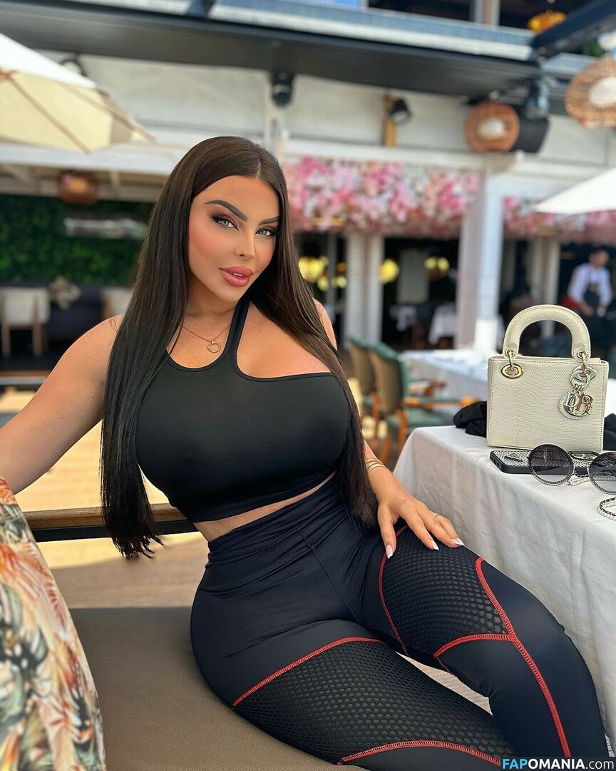 Kahina Sbauty / kahina_sbeauty Meztelen OnlyFans  Kikerült fotó #2