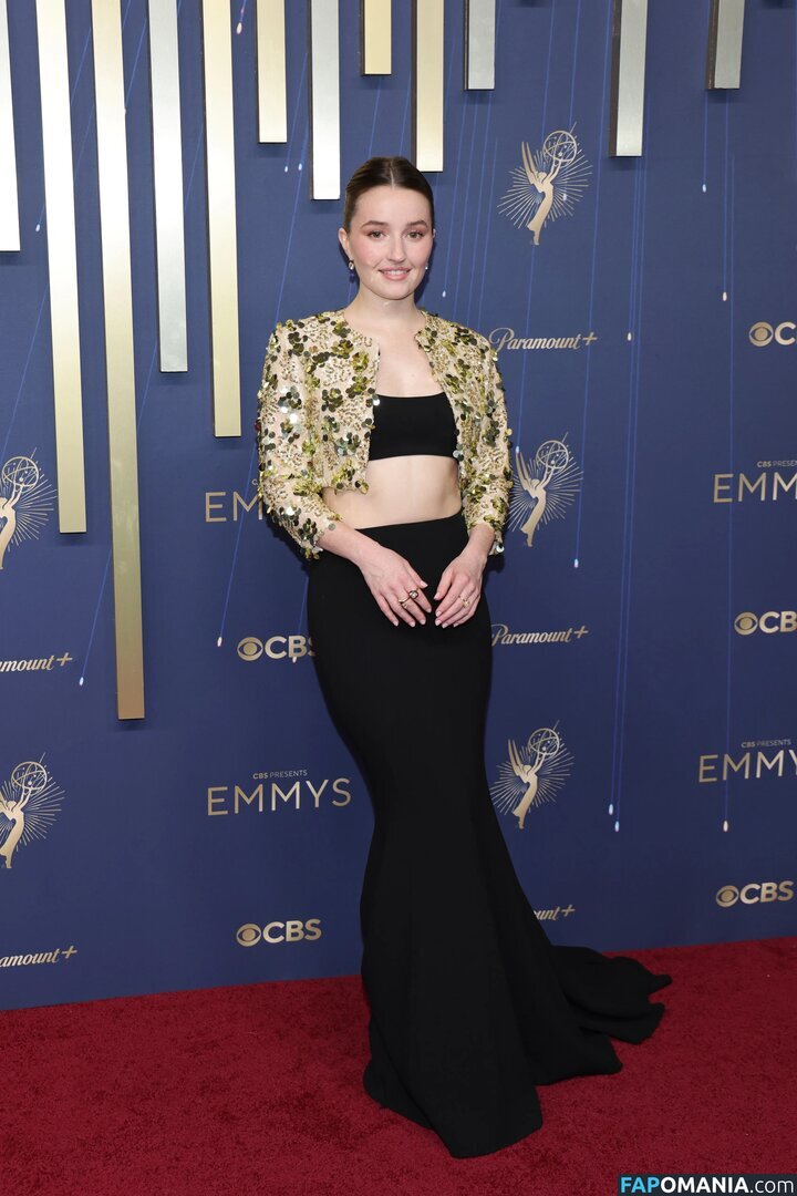 Kaitlyn Dever / kaitlyndever Meztelen OnlyFans  Kikerült fotó #6