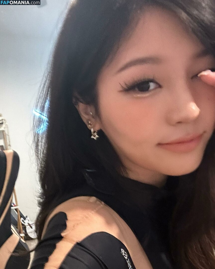 Aikuros / Hyoon / Kang Hee Yoon / floaromaa Meztelen OnlyFans  Kikerült fotó #1
