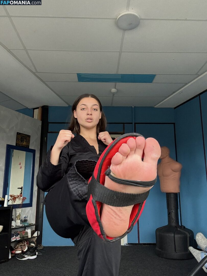 karategoddess Meztelen OnlyFans  Kikerült fotó #3
