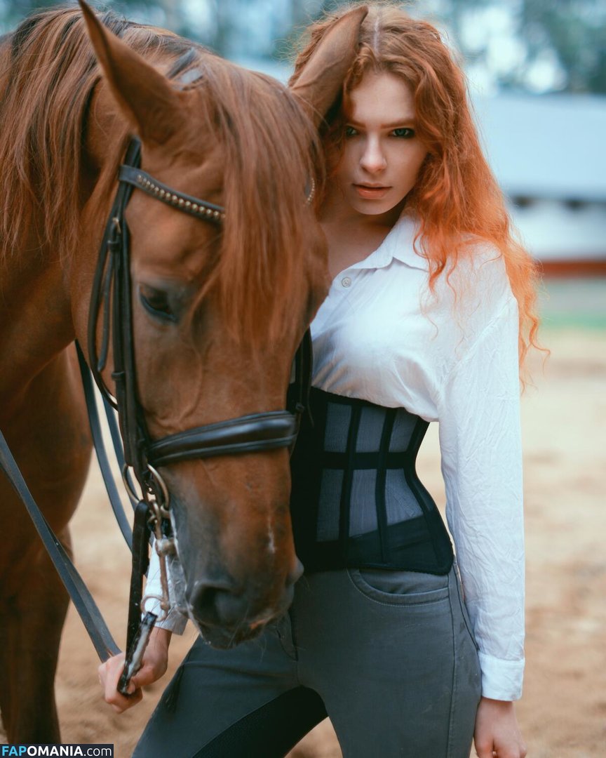 Kari Pitinova / tikivulpes Meztelen OnlyFans  Kikerült fotó #18