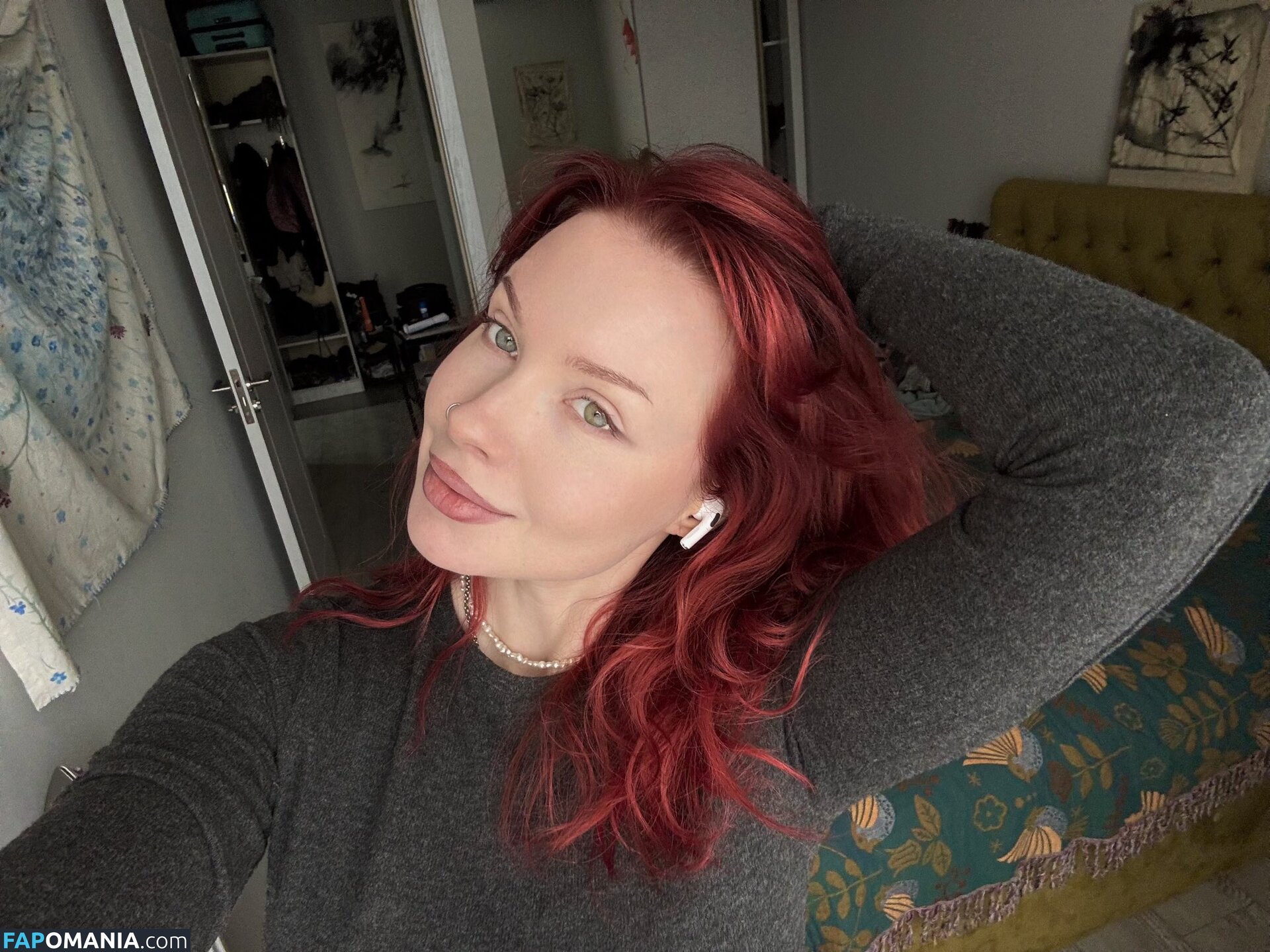 Karina Kherman / NebelaiaK / kher.man Meztelen OnlyFans  Kikerült fotó #2