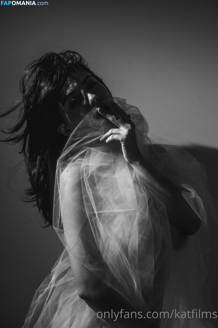 Kat Cabaret / Kat Dreams / Kat Streams / LeCabaret / Salacious Kitty / katfilms / katstreams / krmisfitcabaret Meztelen OnlyFans  Kikerült fotó #90