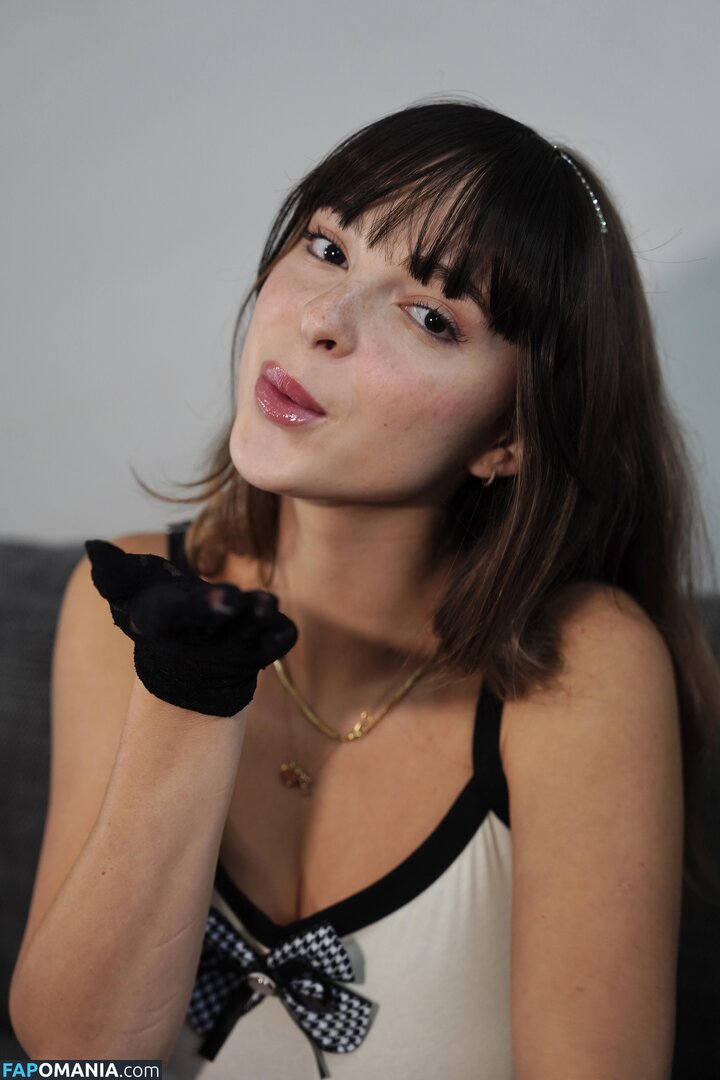 Katya Samilova / Katya_s__ / kate.s / kate.smlva Meztelen OnlyFans  Kikerült fotó #11