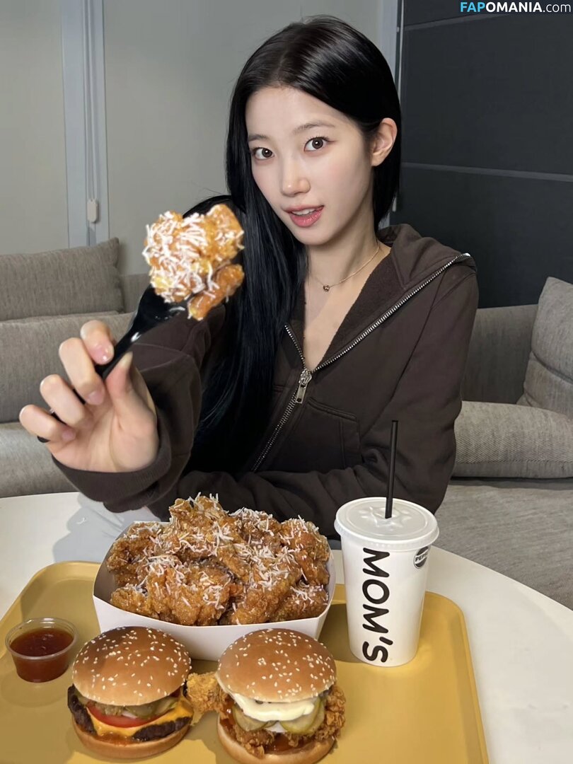 Kazuha Nakamura 中村 一葉 / LESSERAFIM / zuhazana Meztelen OnlyFans  Kikerült fotó #42