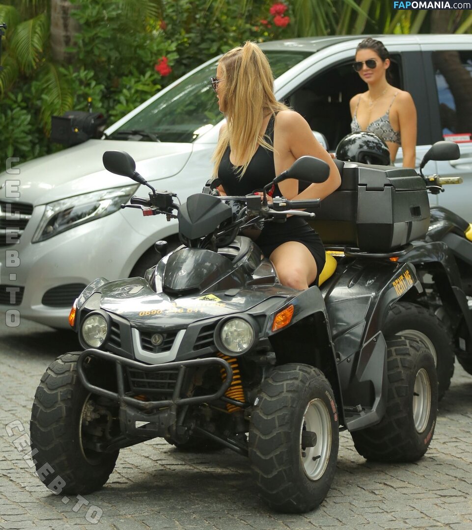 Kendall Jenner / https: / kendalljenner Meztelen OnlyFans  Kikerült fotó #82