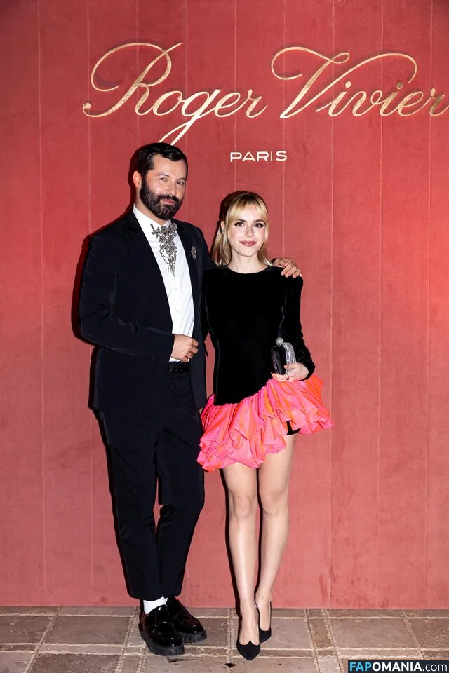 AdventuresSabrina / Kiernan Shipka / kiernanshipka Meztelen OnlyFans  Kikerült fotó #591