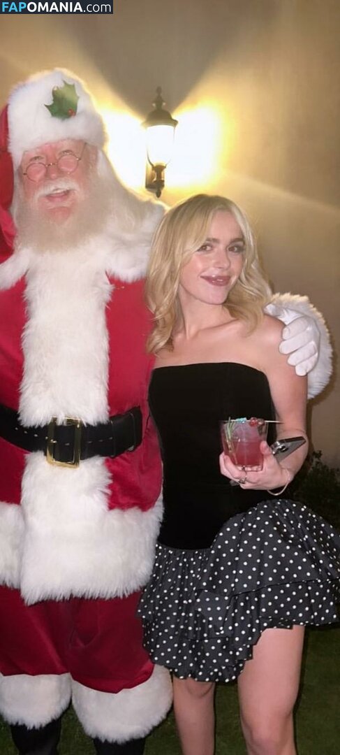 AdventuresSabrina / Kiernan Shipka / kiernanshipka Meztelen OnlyFans  Kikerült fotó #686